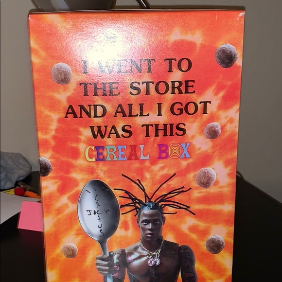 Travis Scott Reese’s puffs - Picture 3 of 4